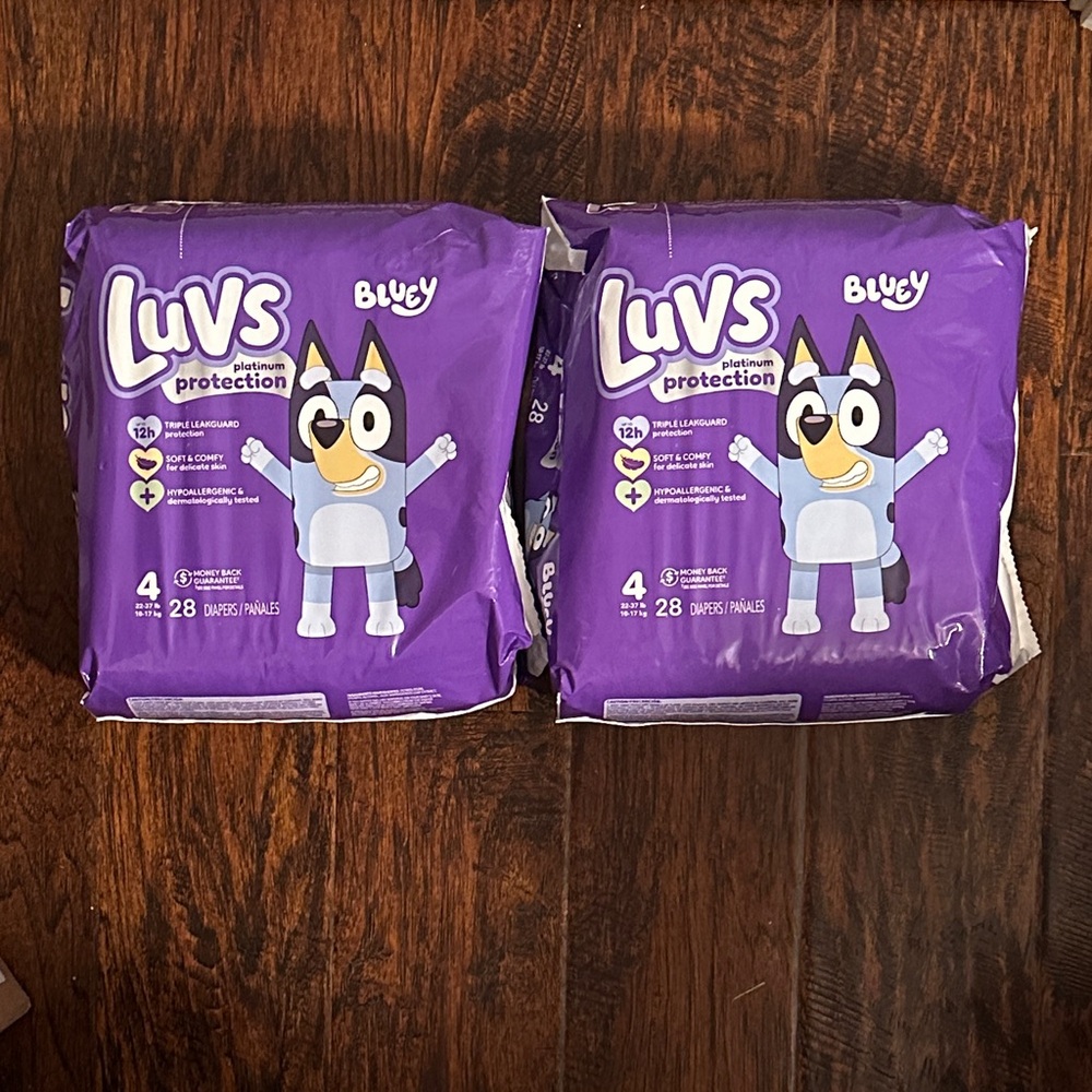 NWT LUVS  Diapers - Size 4